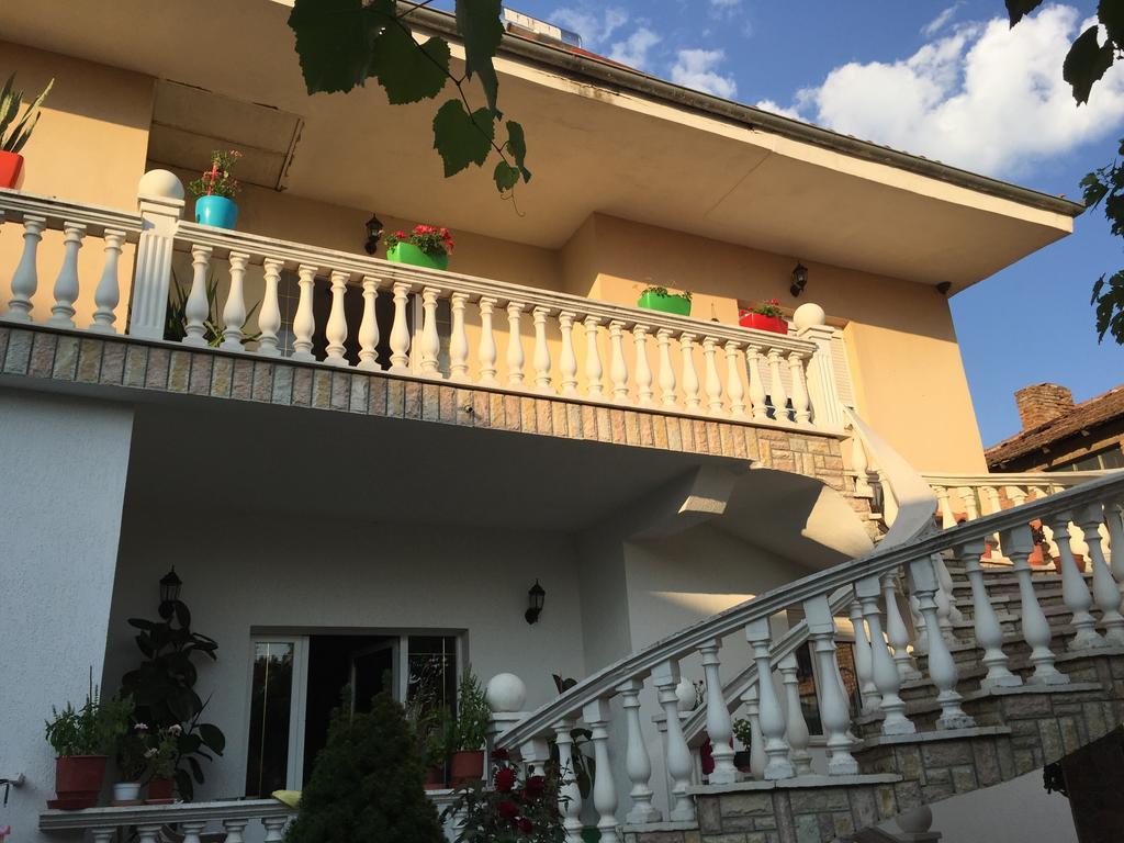 Vila Ridvani Korça Kültér fotó